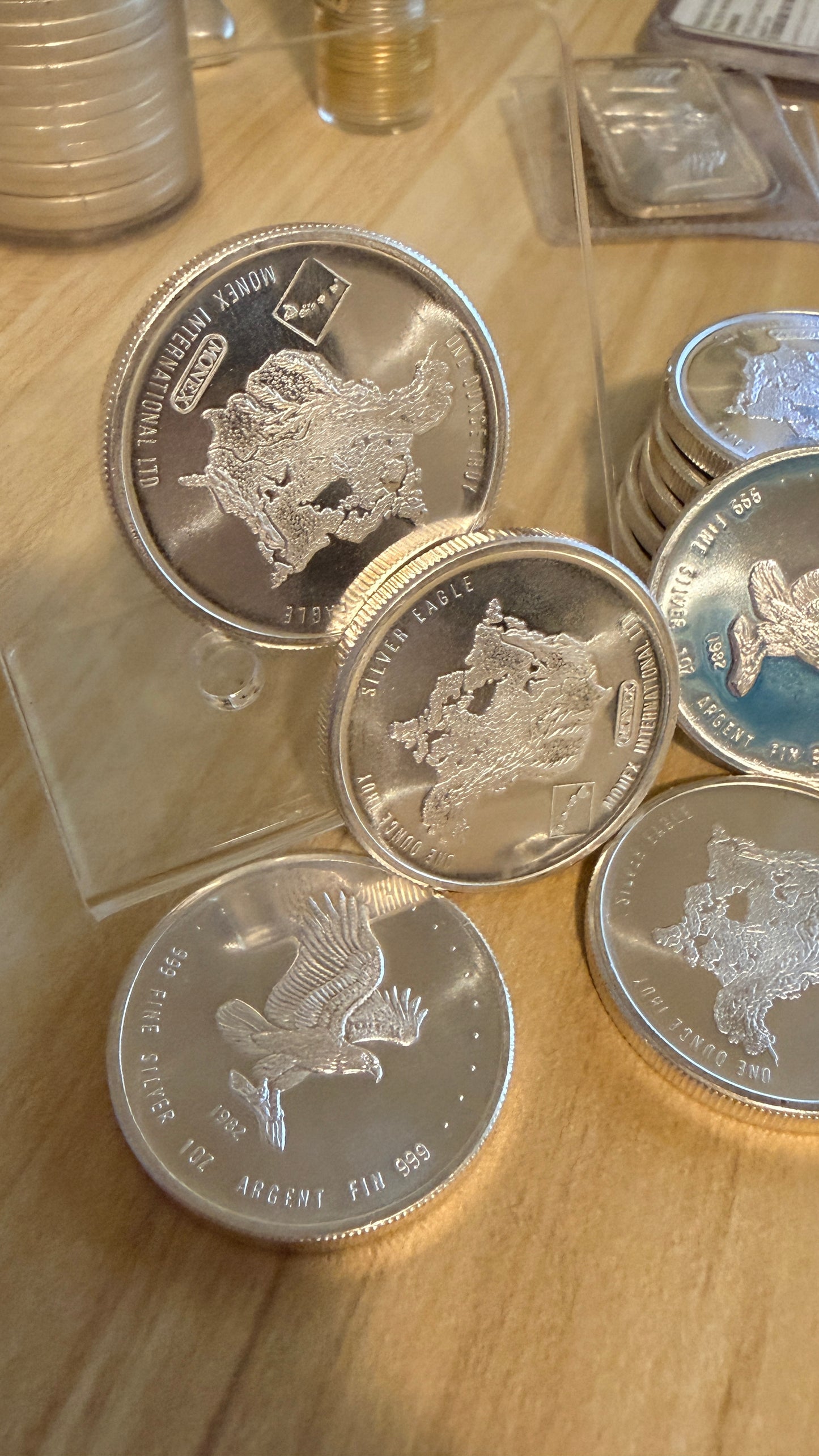 1982 Silver Eagle USA Vtg .999 Silver 1 oz Round Monex International Mint