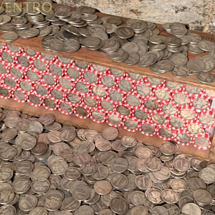 VINTAGE RED & WHITE BANK ROLL WITH A SILVER DIME Wholesale Wheat Cents