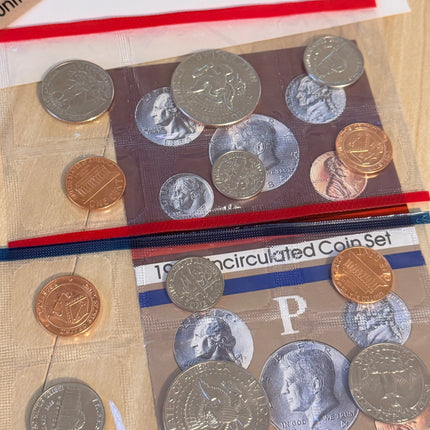 1984 P&D Uncirculated Mint Proof Set Genventro