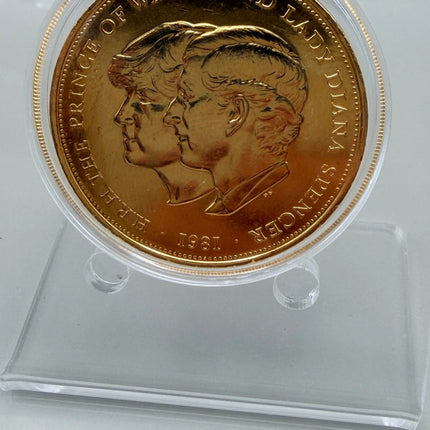 1981 Coin Elizabeth II D.G.REG.F.D HRH The Prince of Wales & Lady Diana Spencer Great Britain Crown Coin The Royal Wedding Genventro