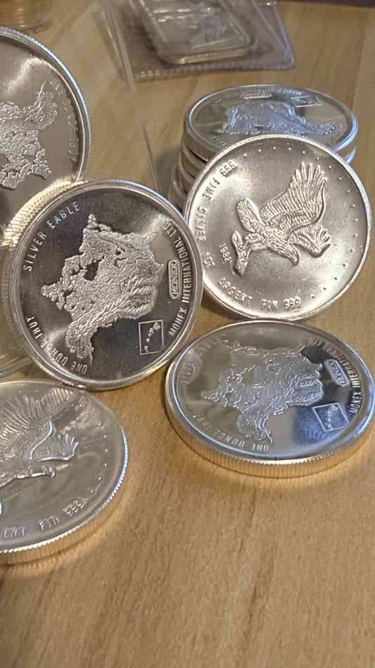 1982 Silver Eagle USA Vtg .999 Silver 1 oz Round Monex International Mint