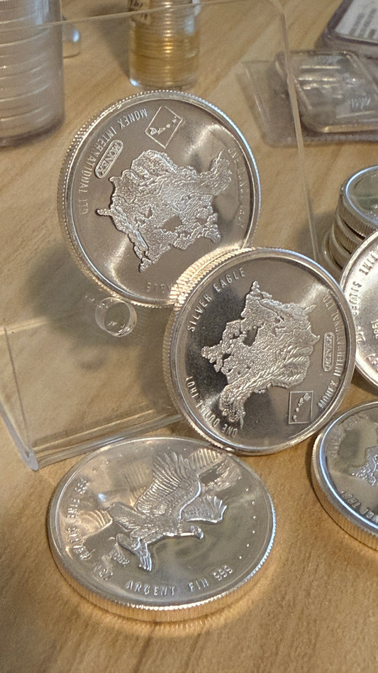 1982 Silver Eagle USA Vtg .999 Silver 1 oz Round Monex International Mint