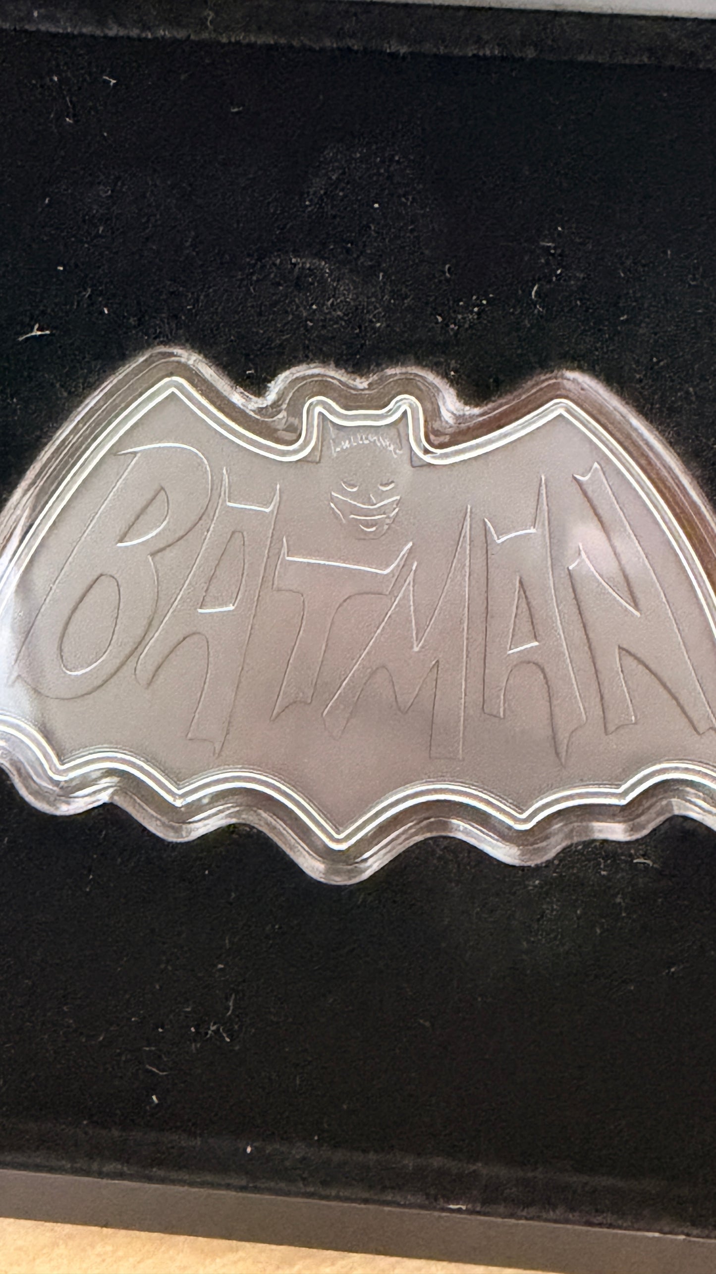 1996 Batman Logo 1oz Fine 999 Silver New Zealand Mint