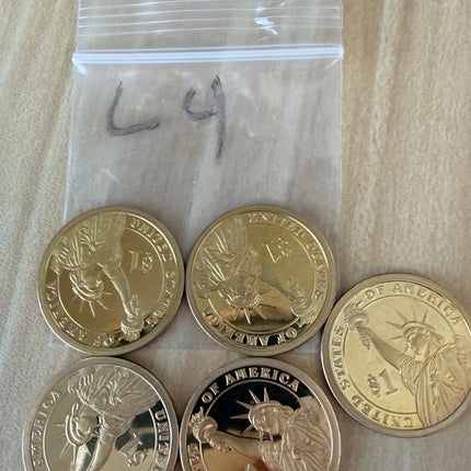 5 x US $1 One Dollar Golden Presidential Coins - Lot of 5 Unique Coins (L4) Genventro